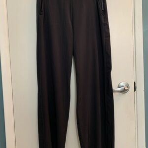 Athleta, side zip, wide leg pants black, size 8
